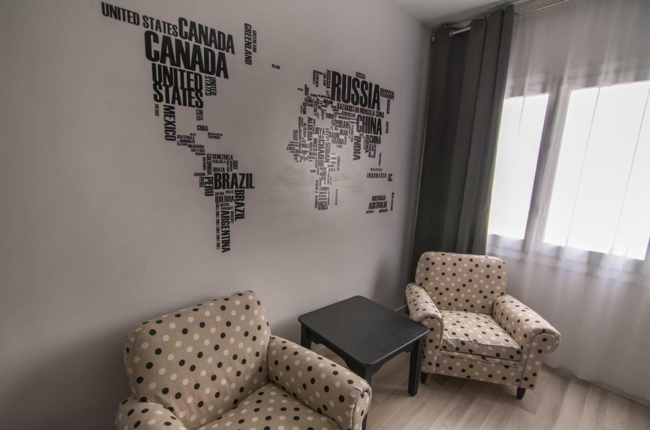 Tinto Dreams Hostel Haro Bagian luar foto